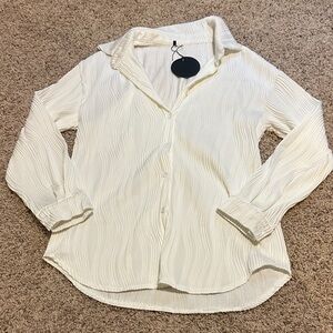 Elegant White Textured Blouse